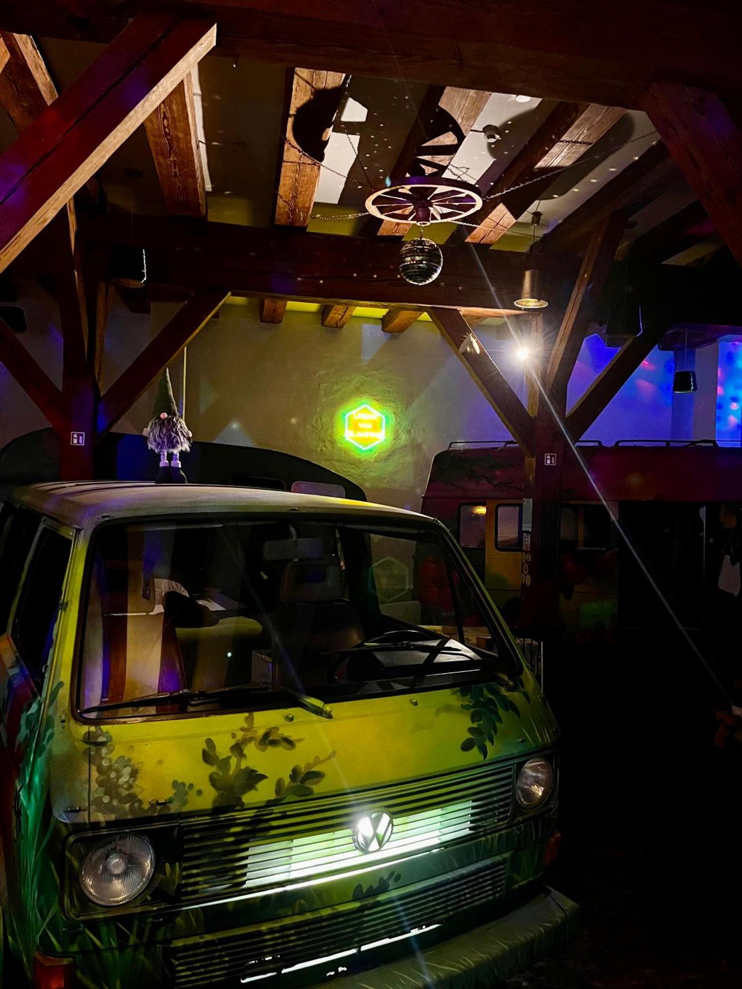 Urban Van Glamping Рига Екстер'єр фото